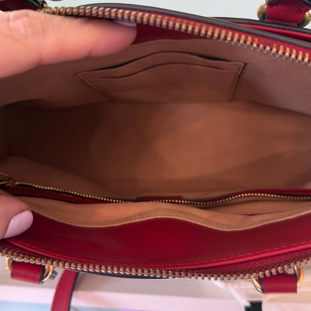 Gucci Bloom Satchel Bag with Crossbody Strap - Picture 8 of 14